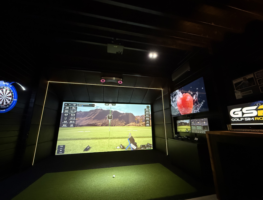 Tekden The Legend Golf Simulator Room from the back of room